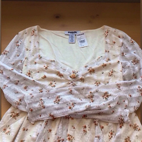 RSQ Floral Blouse XS Mustard – Cottagecore Juniors XS NWT Tilly’s - Picture 7 of 9
